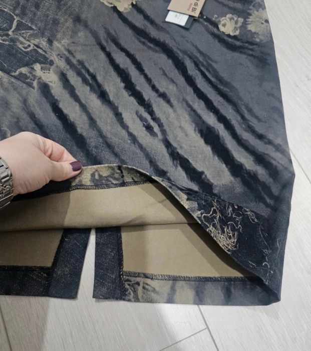 Vând fusta office L