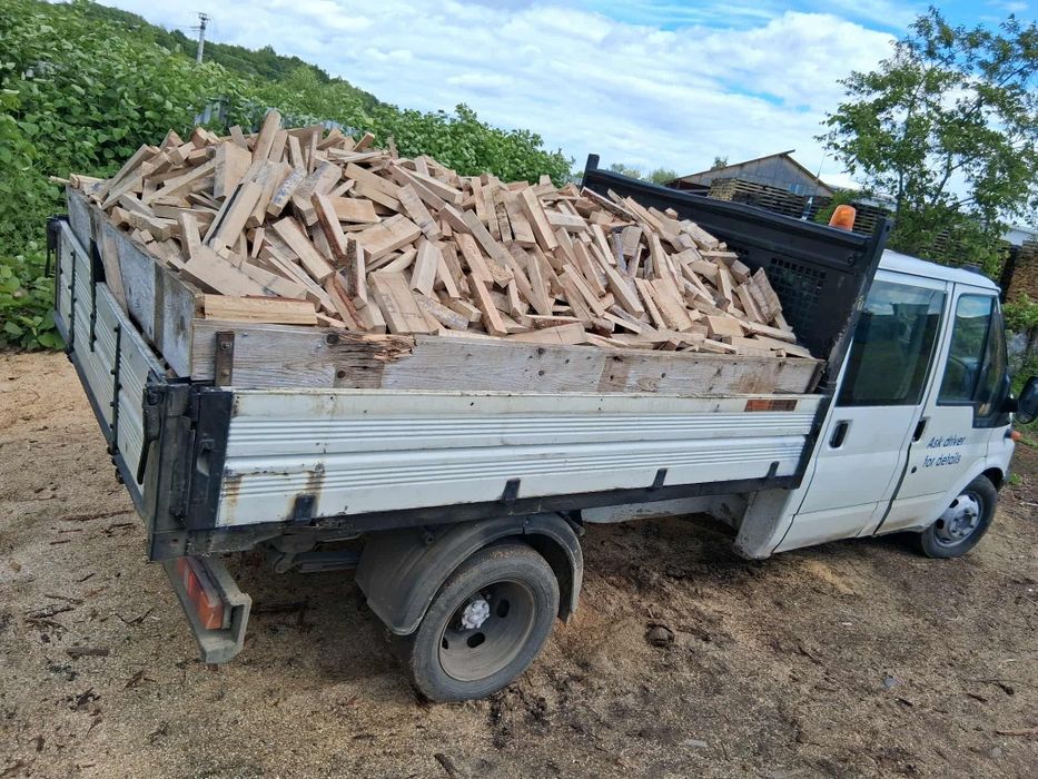 Trasport lemn de foc deșeuri o mașină c