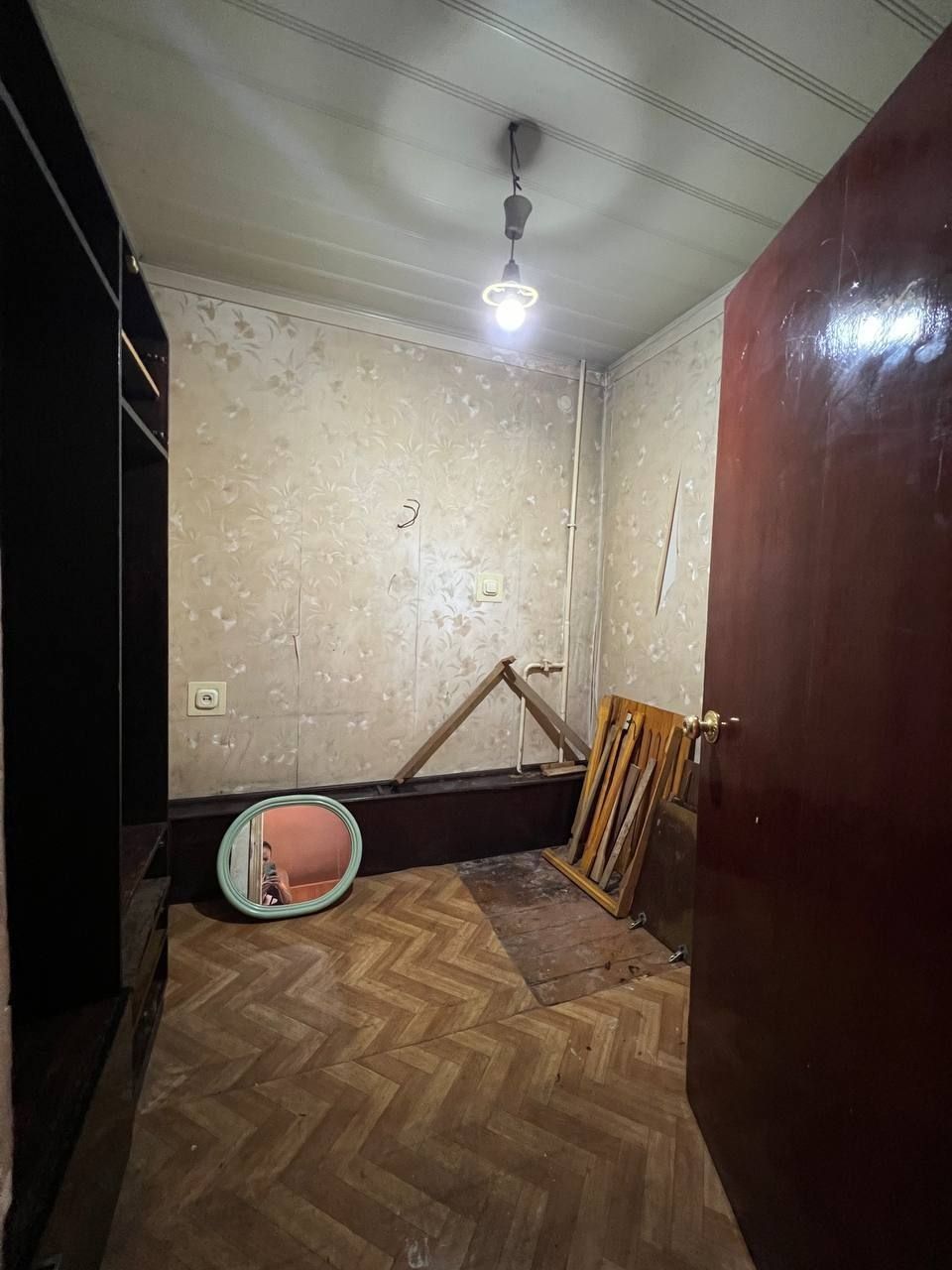 Продаётся 2/2/5 Мирзо-Улугбекский Район Массив Ялангач
