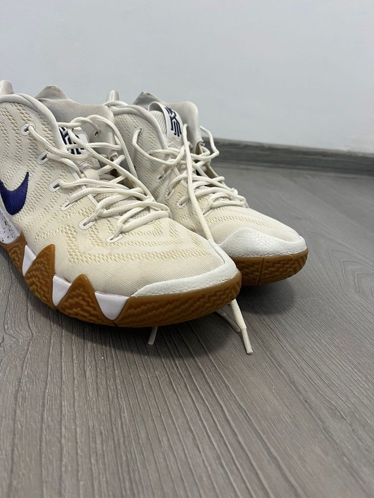 Kyrie 4 uncle drew