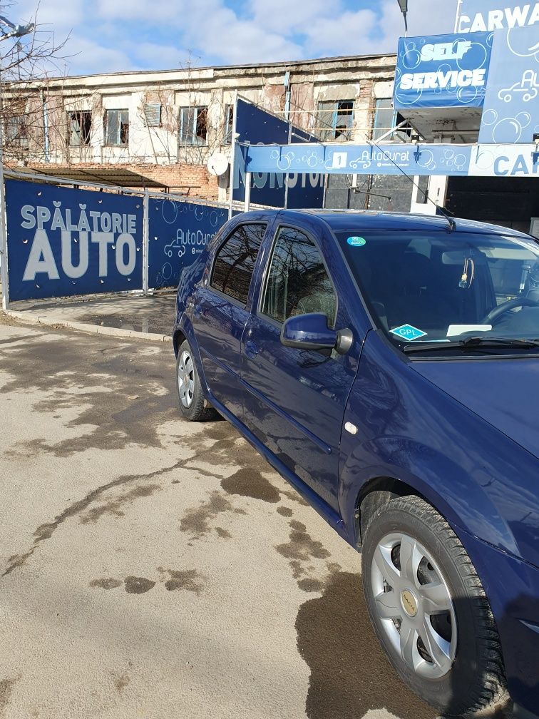 Dacia Logan 2012 1.2+GPL