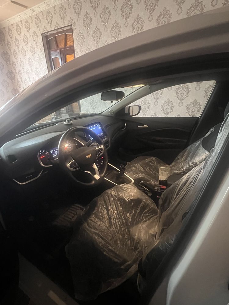 Chevrolet Onix 2024-yil 150mln    ideal xolatda  pul zarur