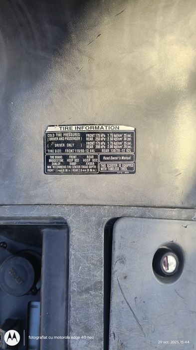 Vând scuter honda 250 motorul merge ff bun ceva probleme estetice