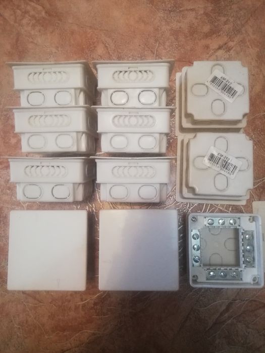 Продам коробки распределительные.