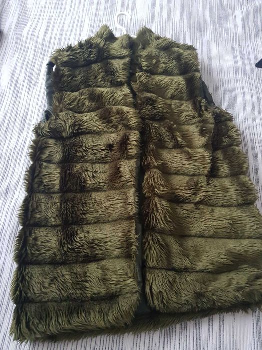 Vesta blana ÷cadou pantaloni vatuiti marimea s