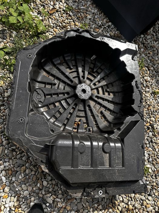 Oală portbagaj renault megane 4.