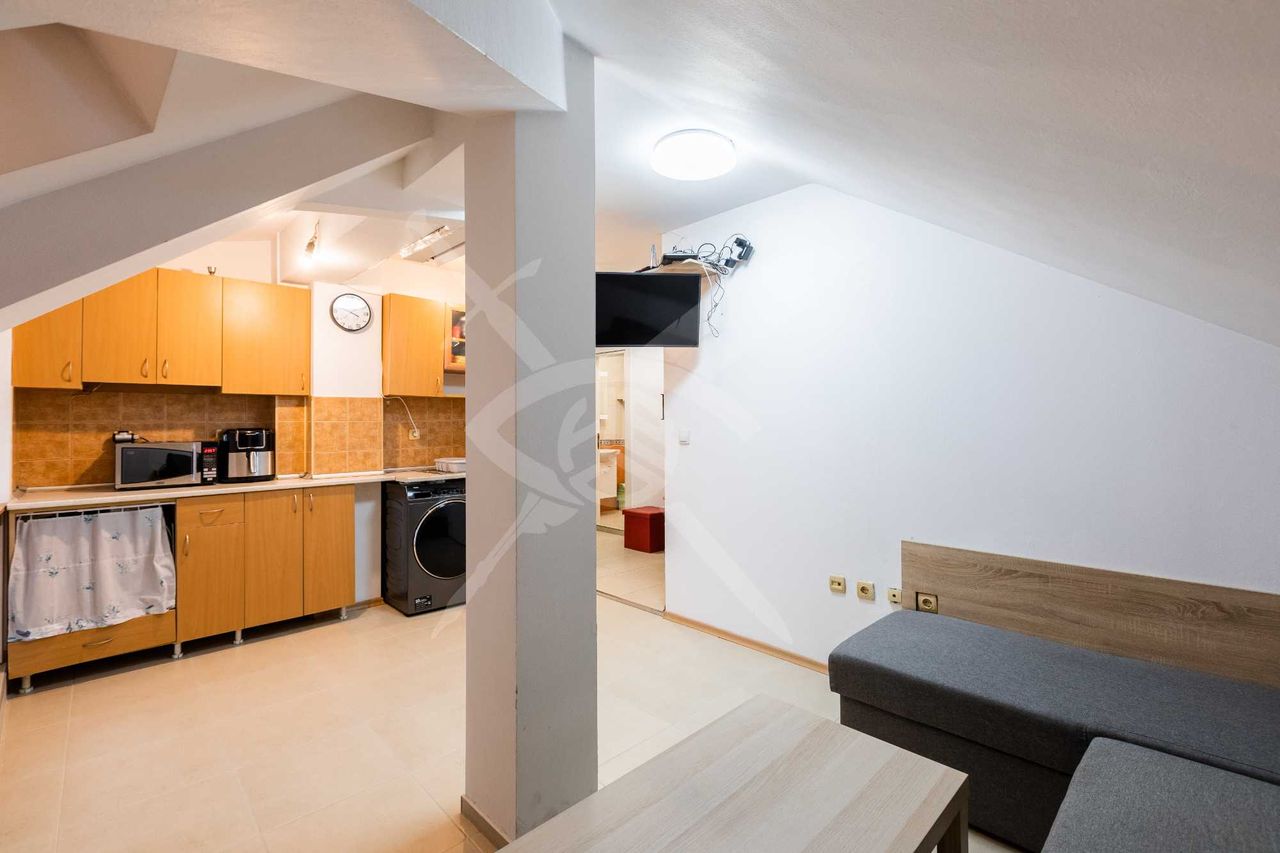 Продава се Двустаен апартамент в Варна, Лятно кино Тракия - 60 кв.м за 1832 €/кв.м - Снимка #2