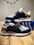 Маратонки Adidas