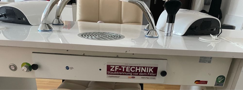 Birou si aspirator profesional TAIFUN 2