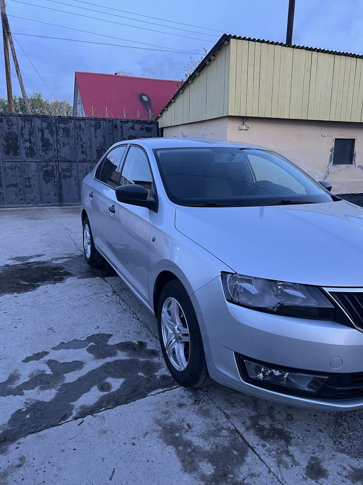 Продам Skoda rapid !