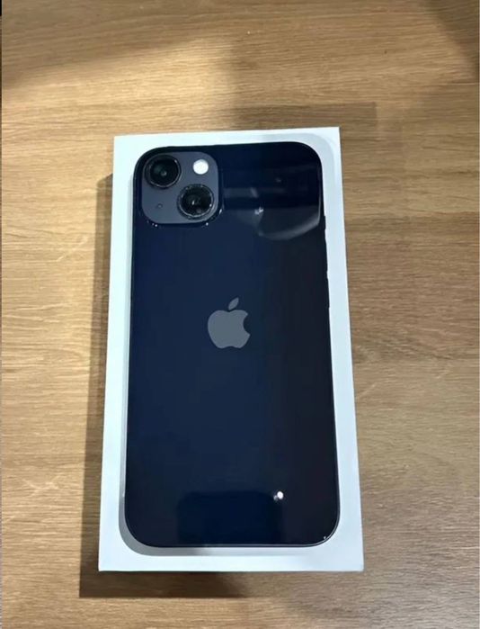 Срочно продаю айфон 13 128гб