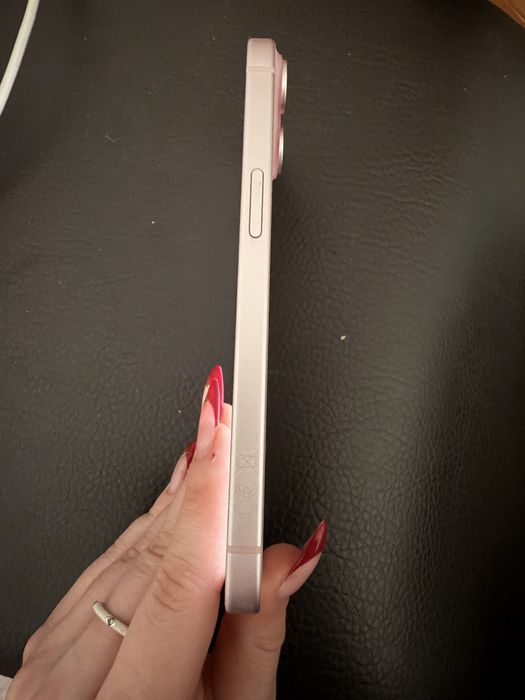 Iphone 15 запазен