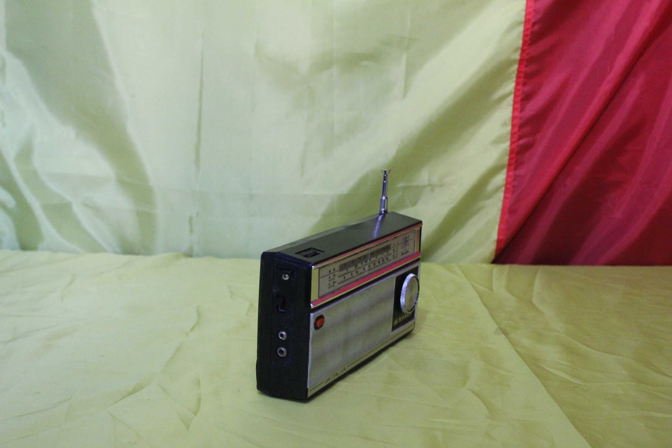 Radio  vechi rar - ( Germania ) SHARP by 150