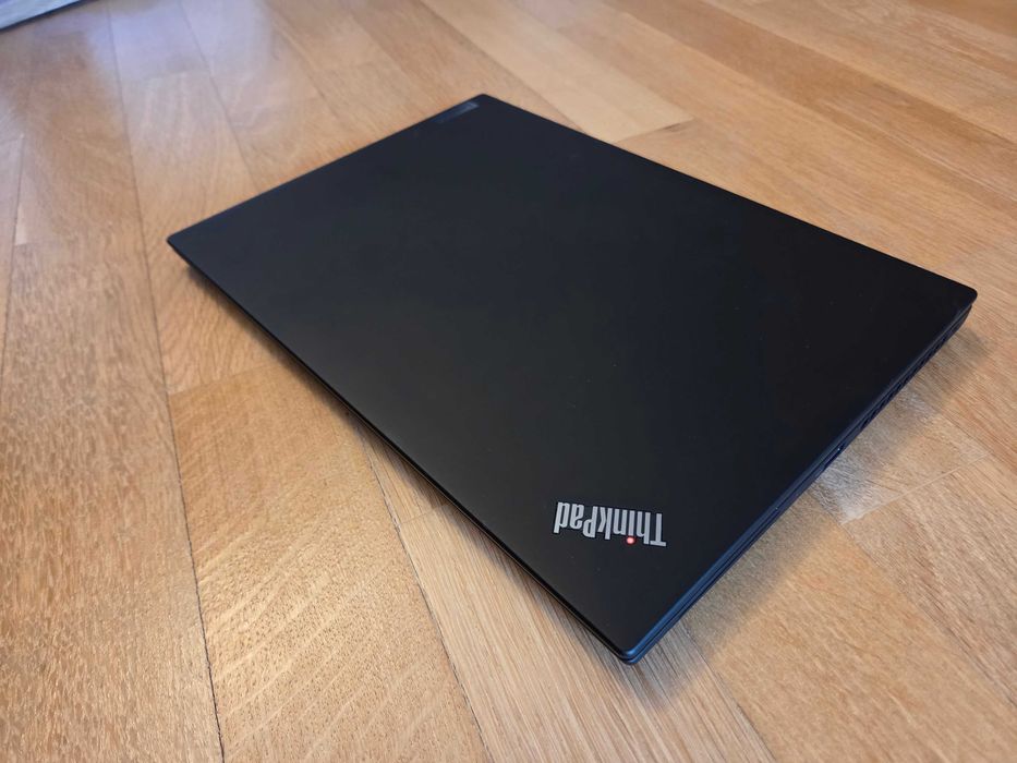 Lenovo ThinkPad T14s i7-1355U 14" OLED 32GB RAM 1TB WIN11 IMPECABIL