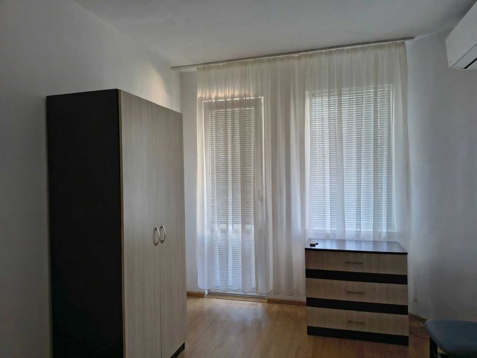 Дава се под наем Тристаен апартамент в Пловдив, Център - 100 кв.м за 459 € - Снимка #7