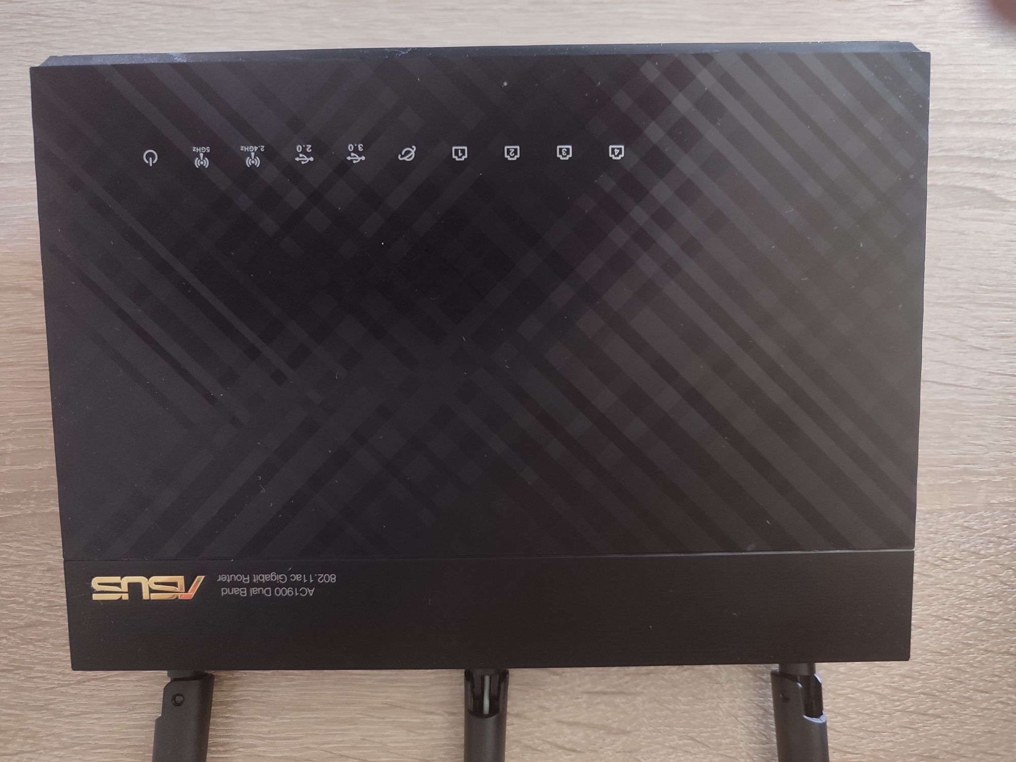 WiFi роутер Asus RT-AC68U