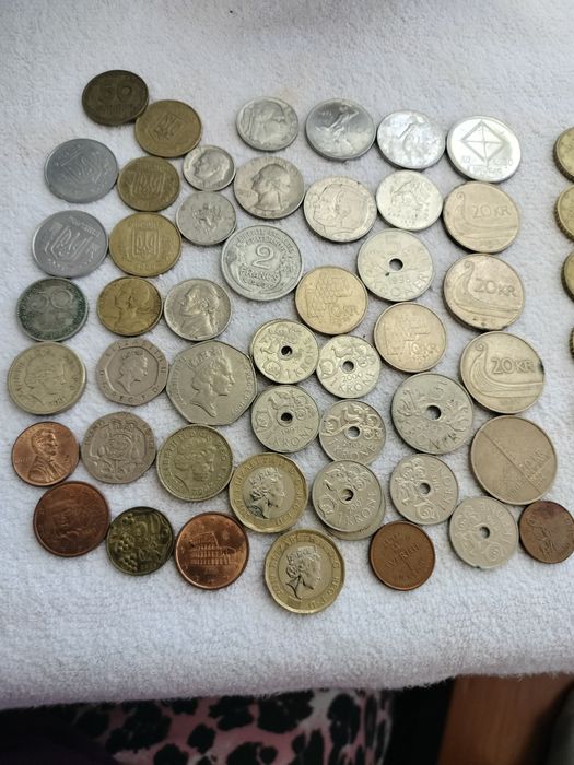 Bani vechi de vînzare