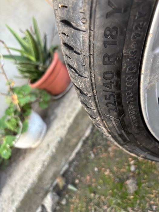 Vând Jante 225/40/R18 cu anvelope vara noi