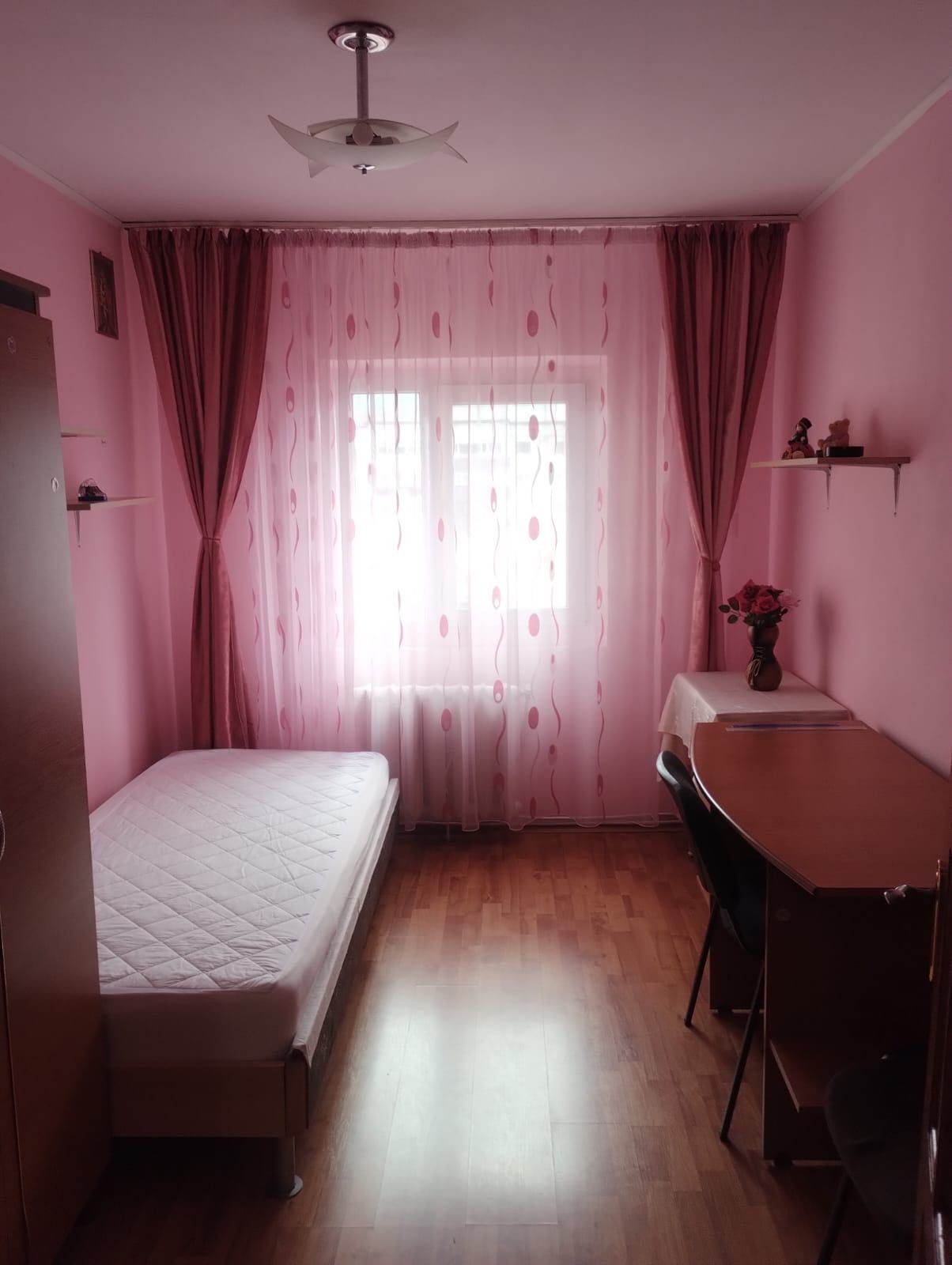 Vând apartament cu 3 camere