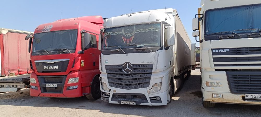 Продаются тягачи с тентовыми полуприцепами