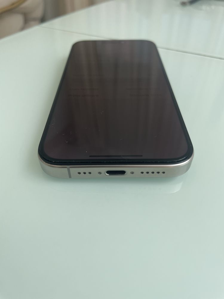 iPhone 15 Pro – 128 GB – IMPECABIL – Stare perfectă – 2.800 lei