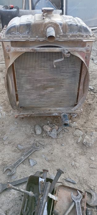 Yumizi traktor zapchaslari.