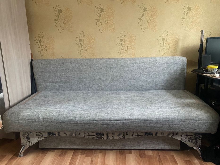 Продам Практичный и Уютный Диван-Кровать с Местом для Хранения