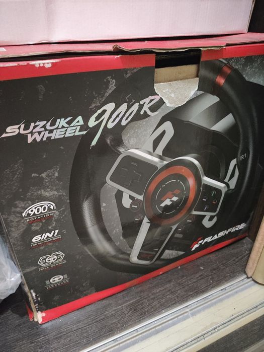 Игровой руль с 900 градусами