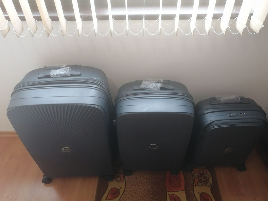 Нови Два броя куфари за багаж голям и среден Grand Ghepard Grafitt Пол