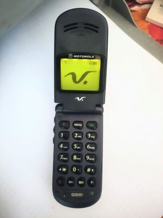 Motorola v50 kramer ( decodat, stare foarte buna)
