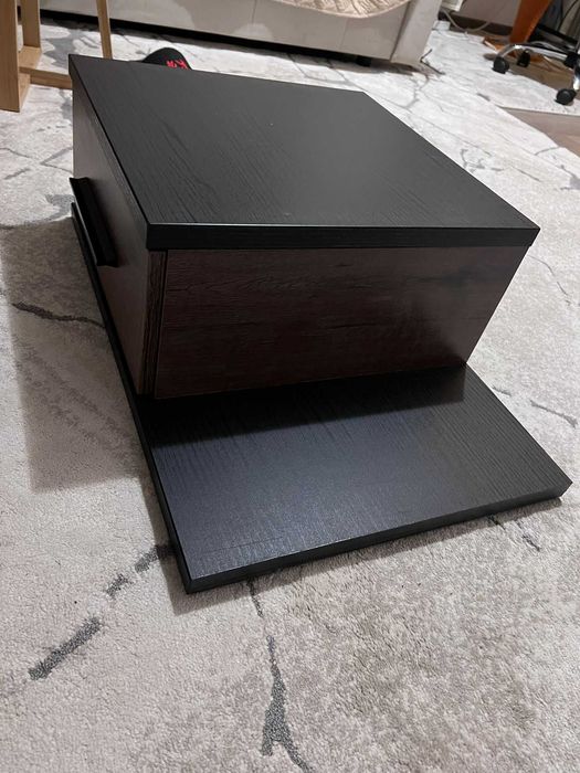 Vand 2 noptiere - 80 RON / bucata