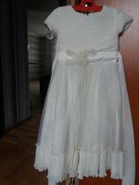 3000 тенге. платье белое на утренник. длинное до пола. как новое
