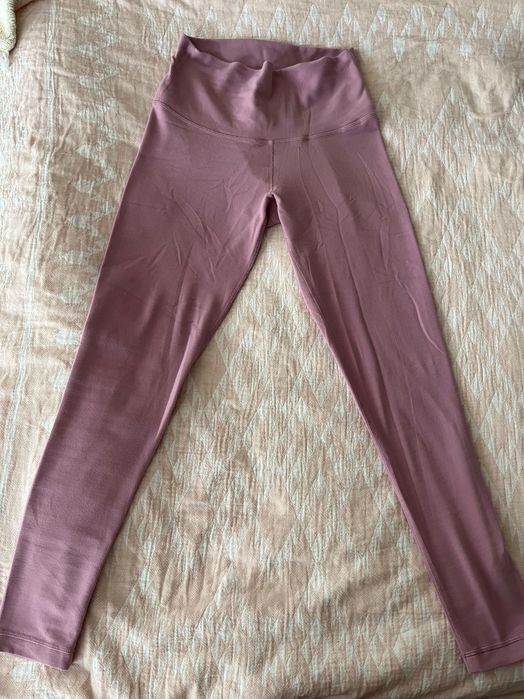 Colanti sport TNA/ARITZIA (marca americana)