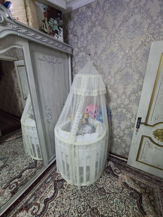 Yosh bolla krovati srochna.Dostavkasi tekin toshkent boylab.