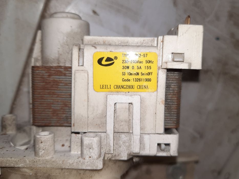 Сливной моторчик стиральной машины электролюкс