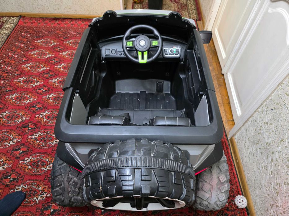 Bolalar avto transporti Jeep