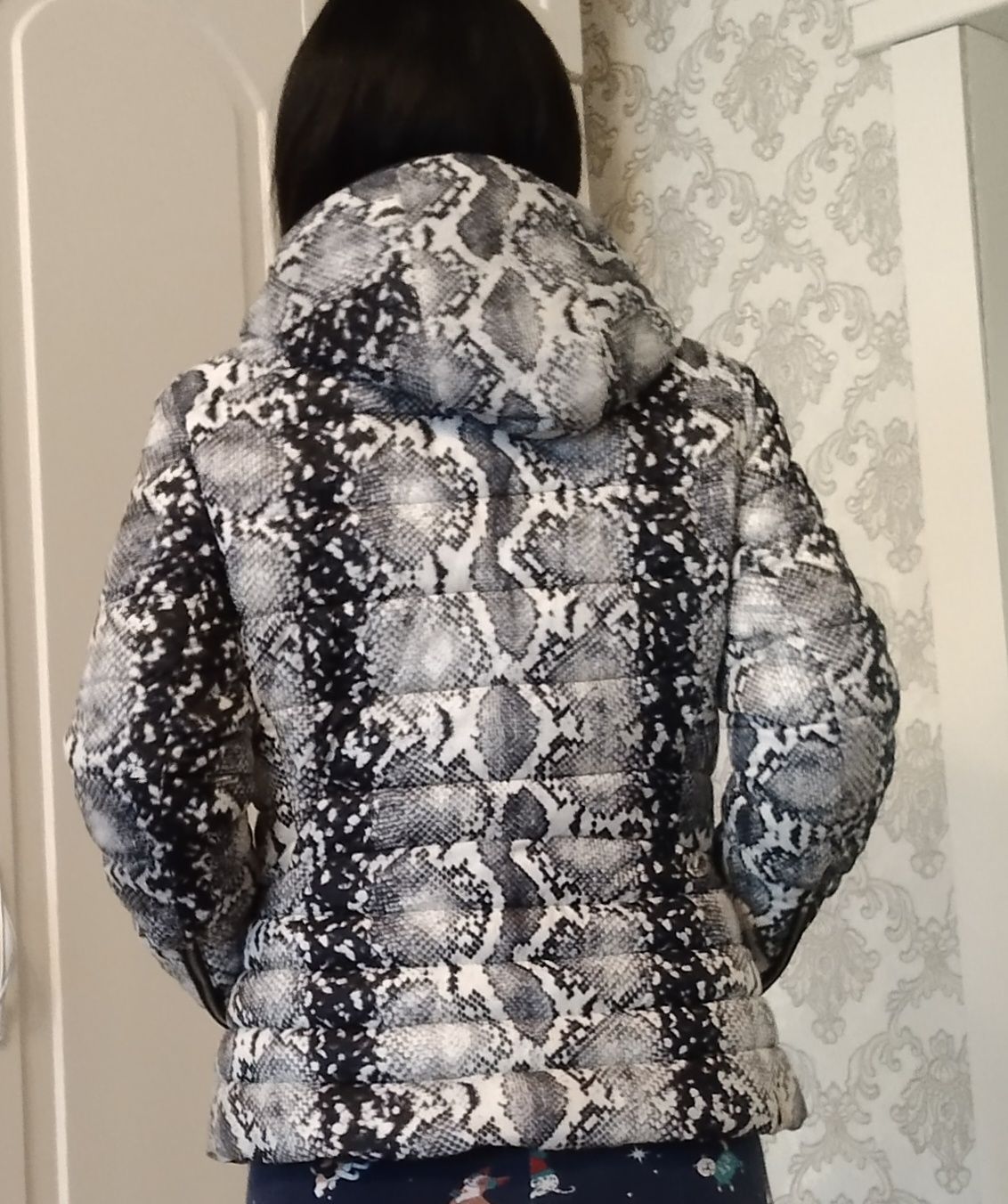 Продам женскую куртку весна-осень, размер L