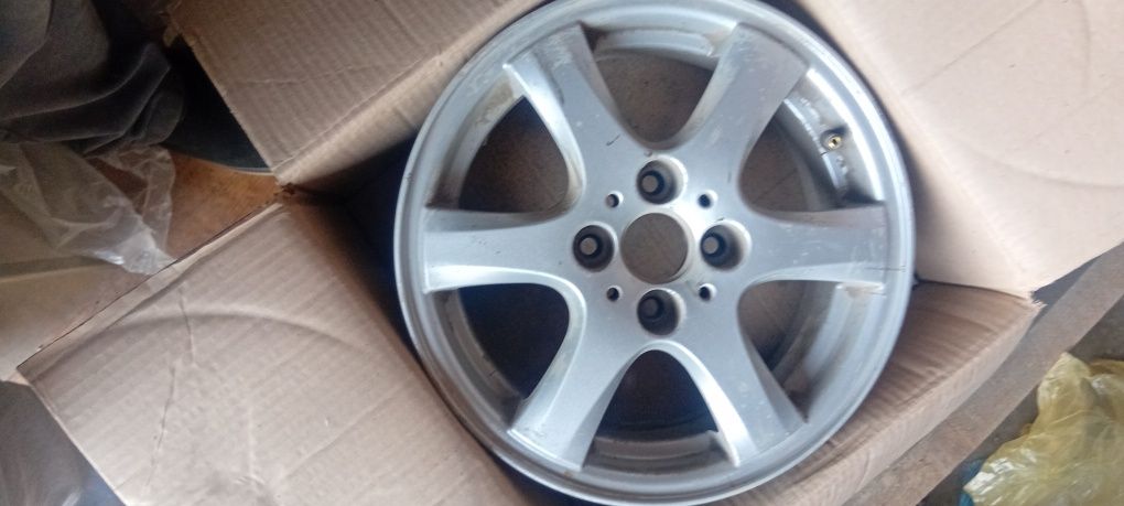 Продам титан диск р 14