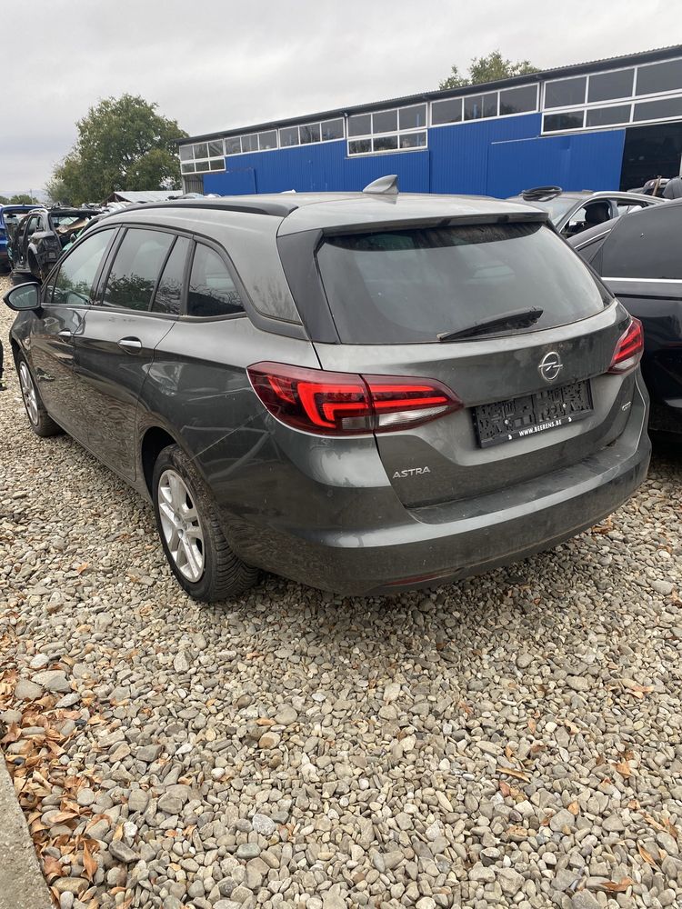 Injectoare Opel Astra K 1.6 cdti 2017