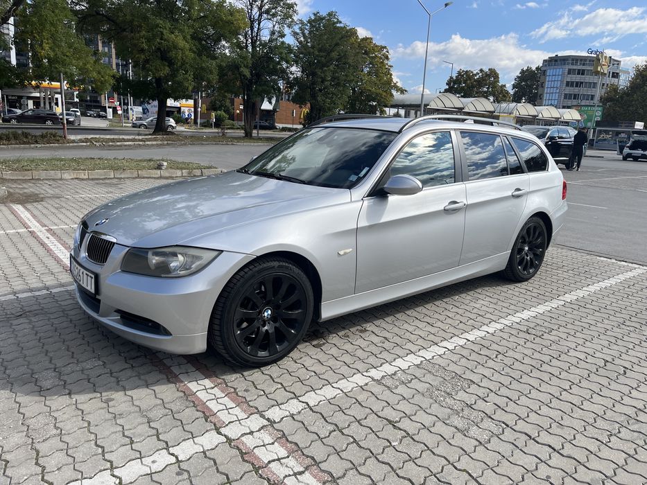 BMW 325 xi e91 Car play