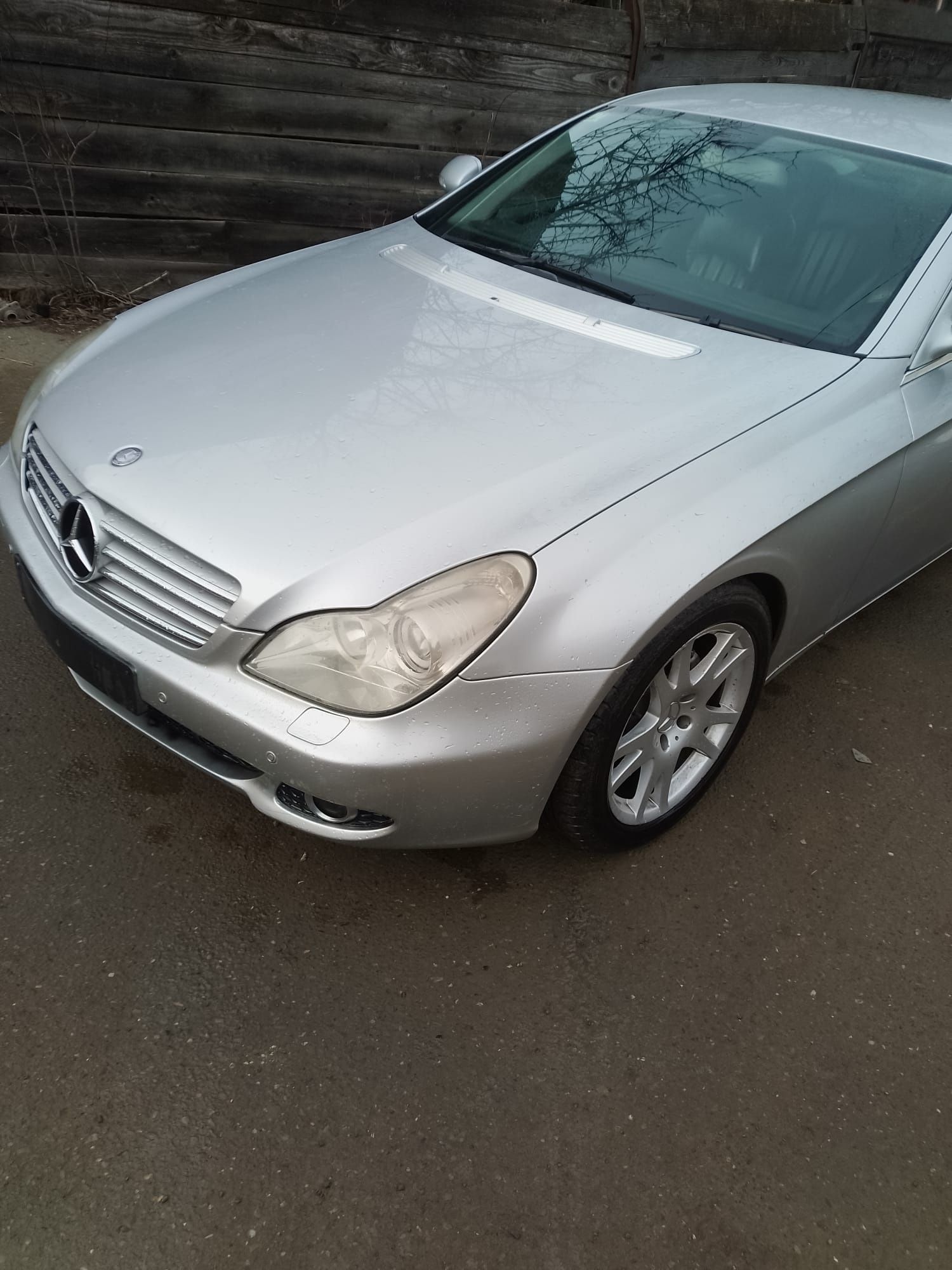 Aripa față stânga dreapta Mercedes CLS w219 2007