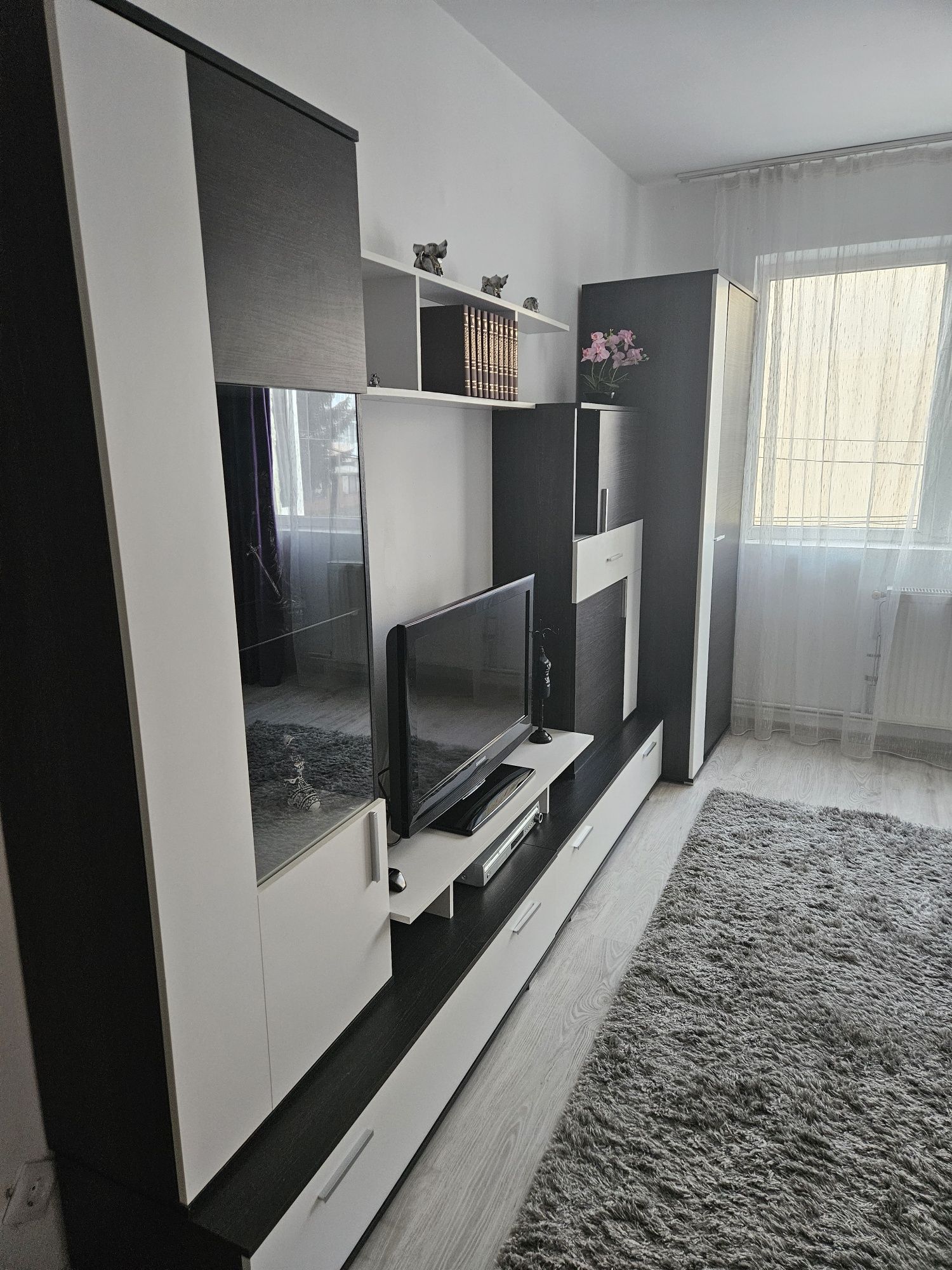 Închiriez apartament 2 camere