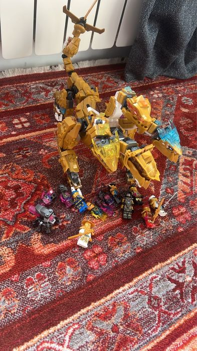 Продам срочно конструктор лего собранный