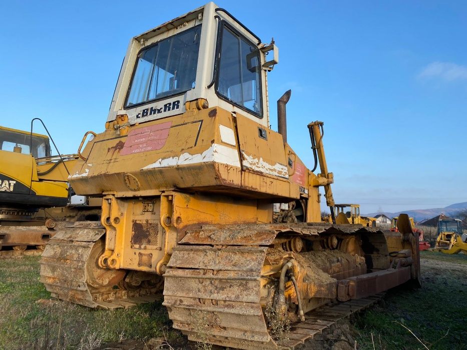 Liebherr 712 buldozer dezmembrez , motor , reductoare, pompa