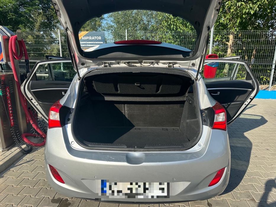 Hyundai i30 1.6 CRDI DPF 5DR MT Highway.