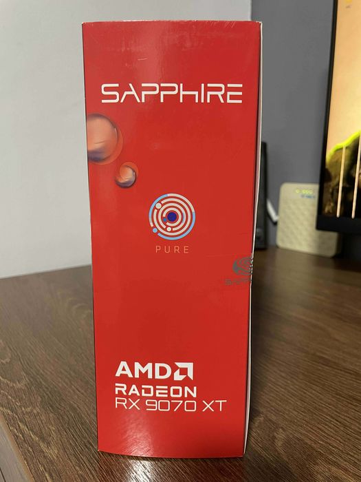 Placa video SAPPHIRE Pure AMD RADEON RX 9070 XT
