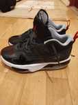 Vând Jordan Air Stay Loyal 3 - stare excelenta – mărimea 39 EU