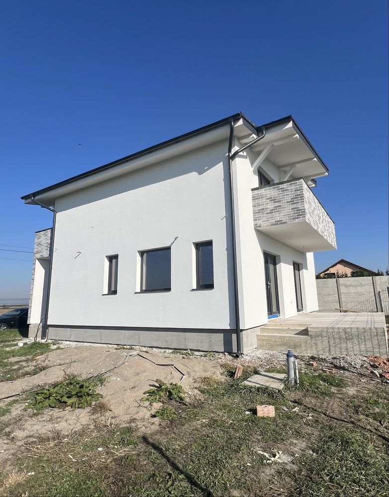 Casa semifinisata 120mp utili / teren 664mp ingradit / Decebal - Vetis