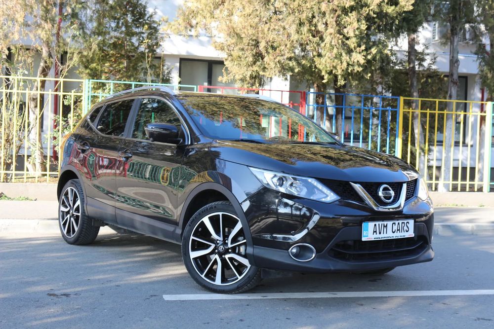Nissan Qashqai Bi-LED/Interior Piele-Textil/ Plafon Panoramic/ Incalzire Scaune/ Navi