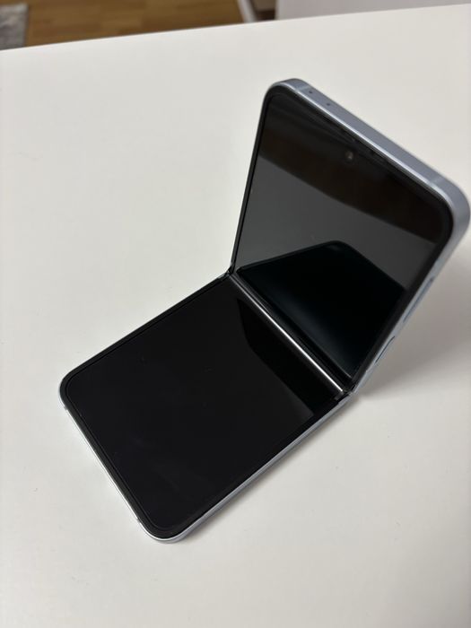 Samsung Z Flip 6